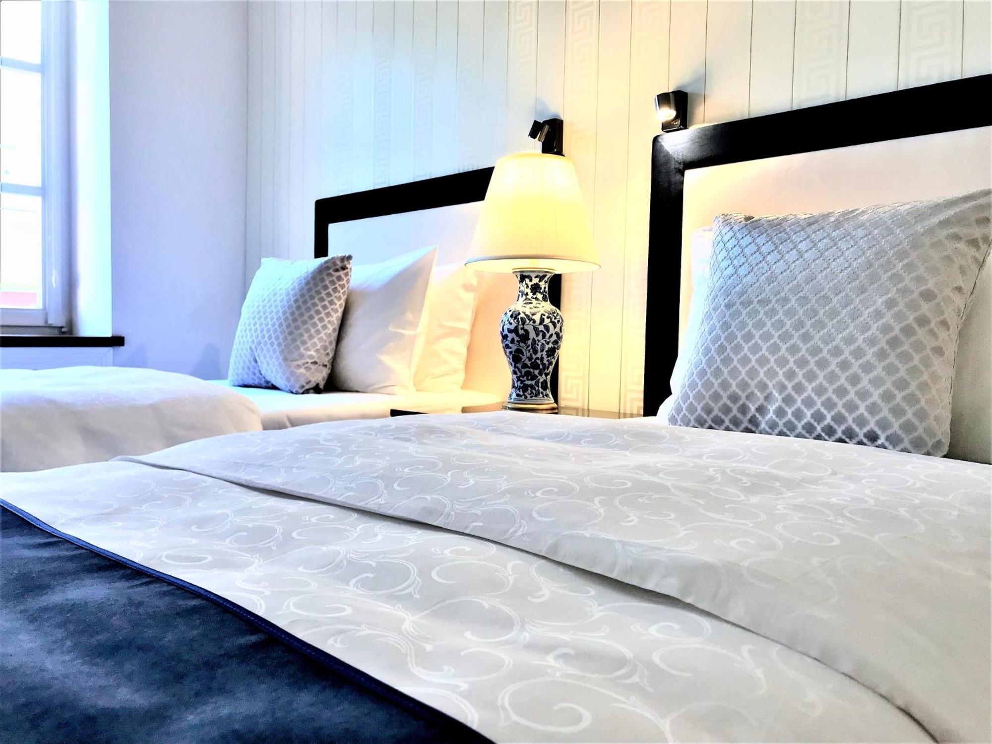 Mondrian Luxury Suites & Apartments Market Square I Warsaw Room photo