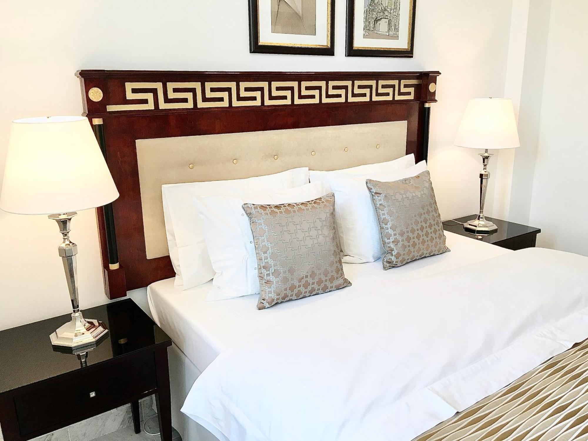 Mondrian Luxury Suites & Apartments Market Square I Warsaw Room photo