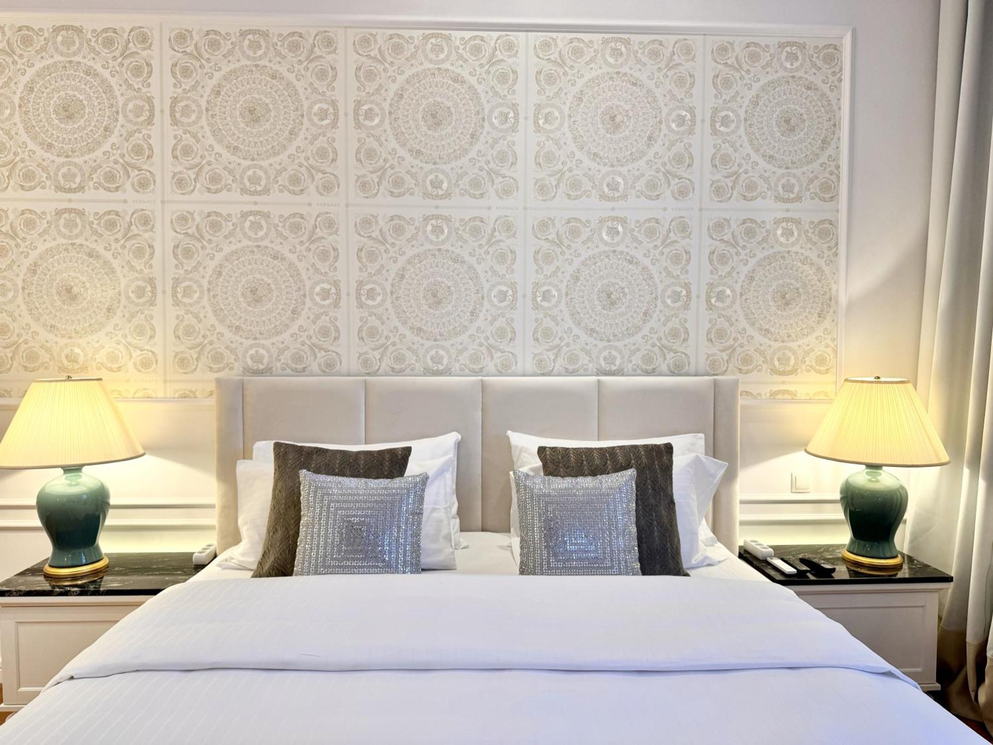 Mondrian Luxury Suites & Apartments Market Square I Warsaw Room photo